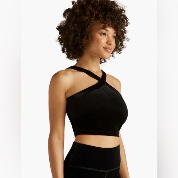 NWT! Beyond Yoga velvet converge cropped tank black size XS - Picture 2 of 7
